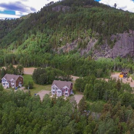 Condo Mont-Édouard 2 LʼAnse-Saint-Jean Esterno foto
