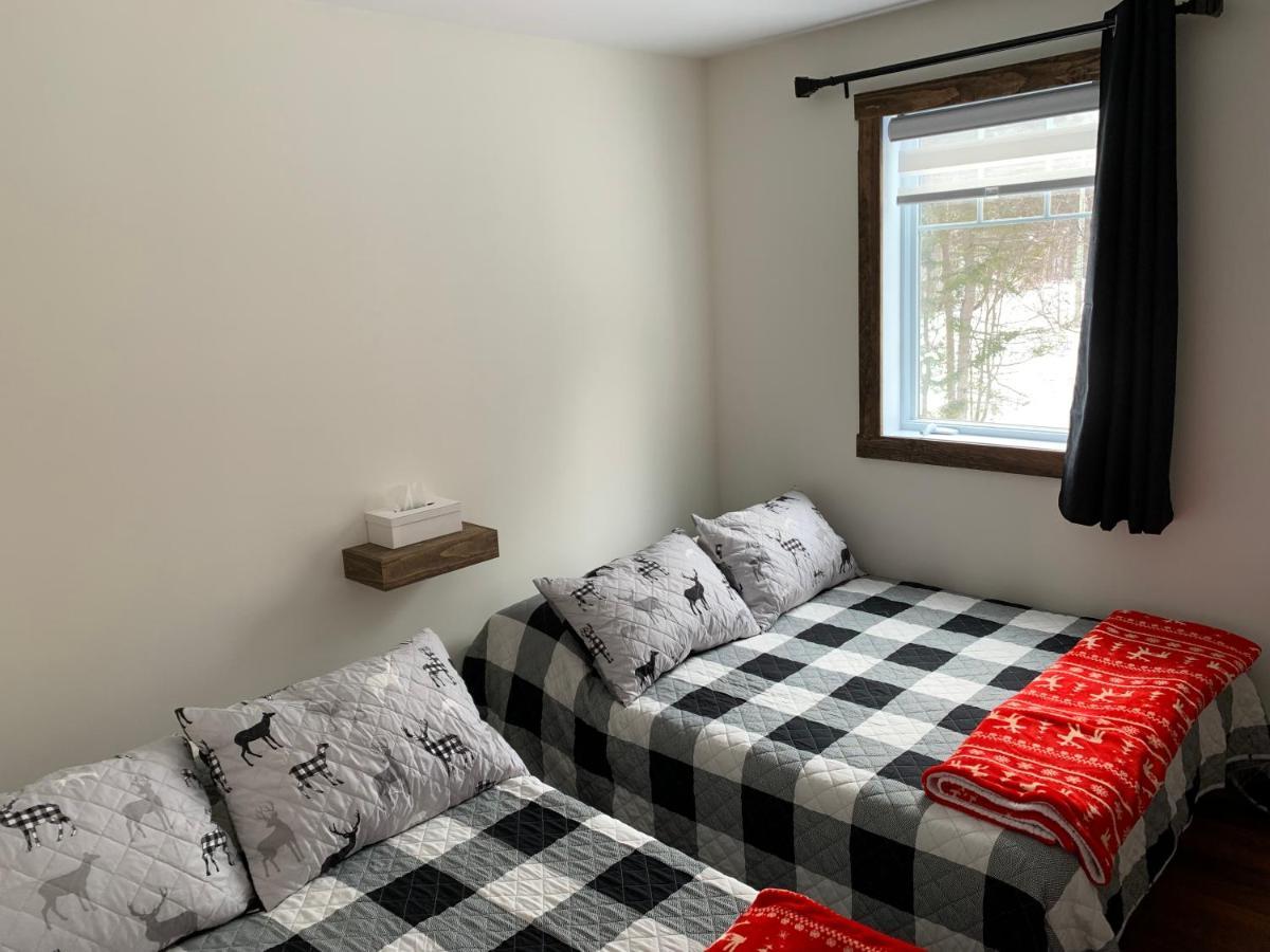 Condo Mont-Édouard 2 LʼAnse-Saint-Jean Esterno foto